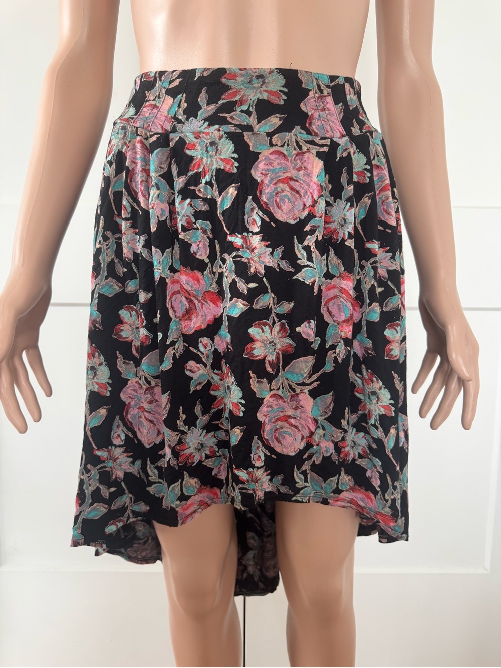 UO Kimchi Blue Black Floral Pink Purple Stretch Hi High Low Skirt XS X-Small